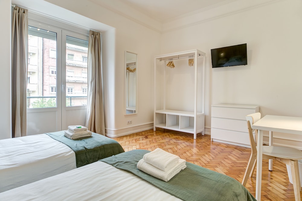 COMFORT, SUITE, TWIN BEDS, BALCONY