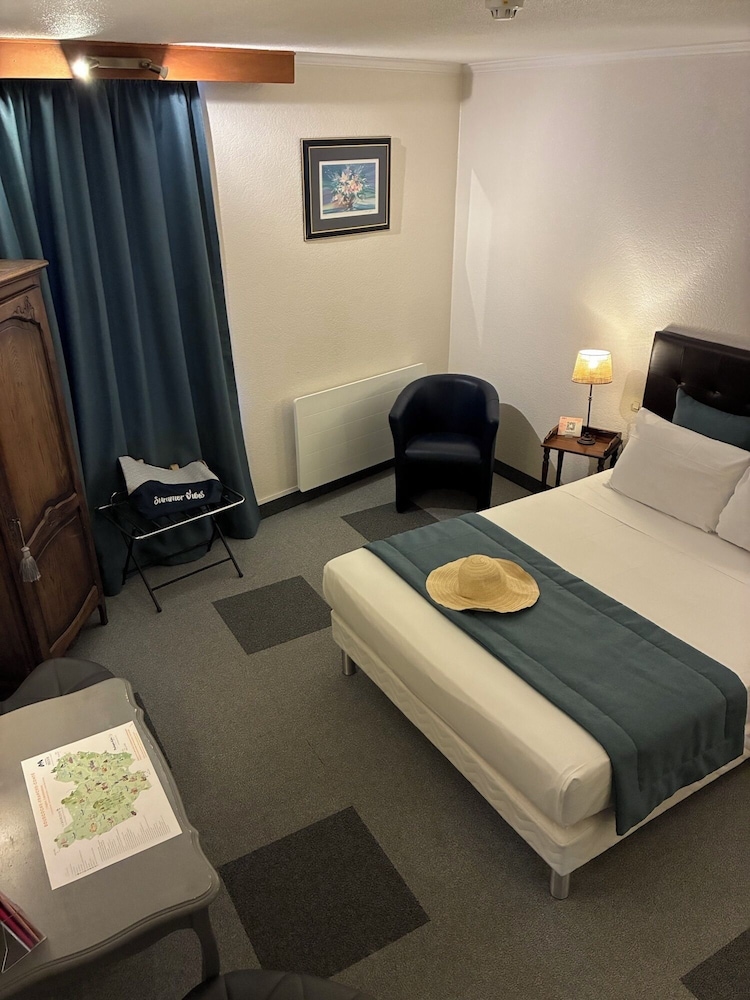 Hotel The Originals Nevers Clos Sainte Marie 10/48
