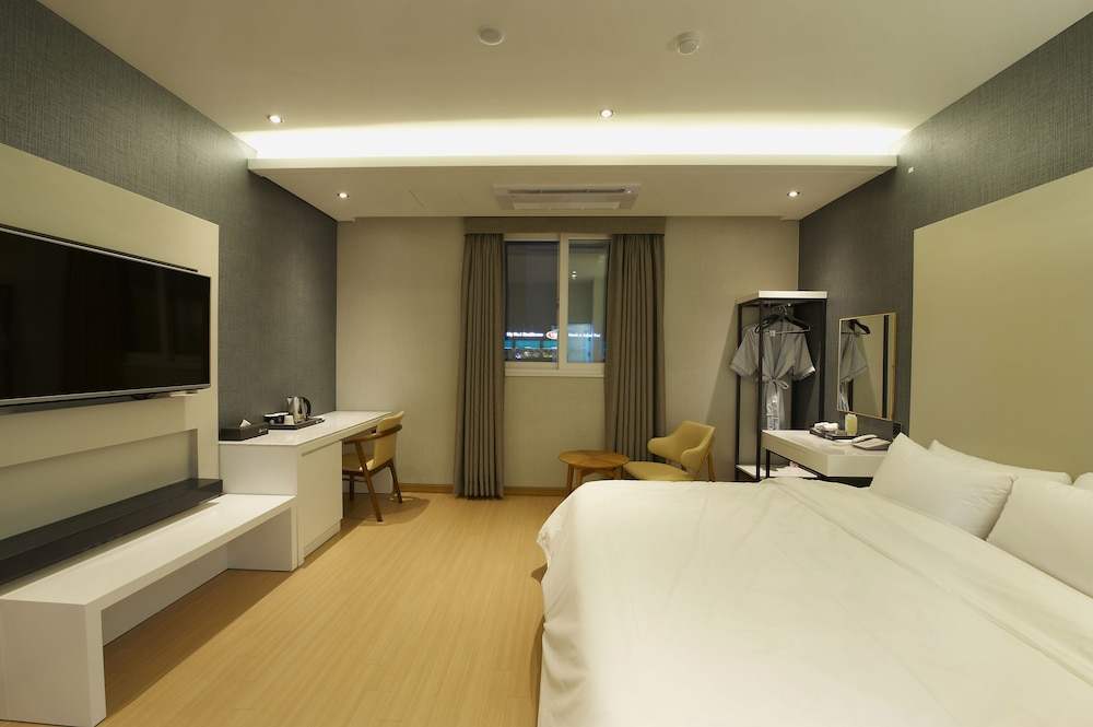 Hotel B 21/35