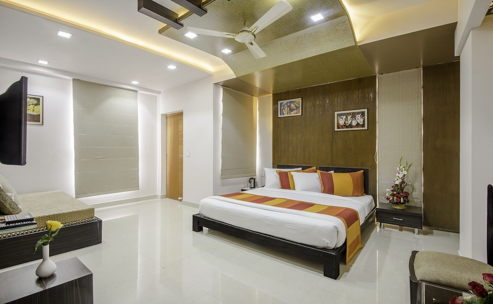 Hotel Yash Regency 15/49