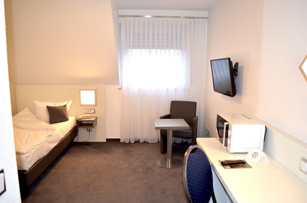 Weber Hotel Mannheim 21/24