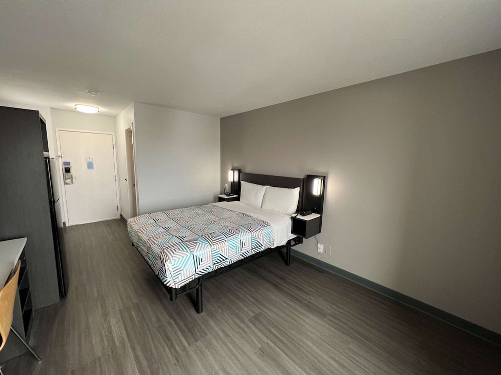 Motel6 Altoona, IA - Des Moines East 10/39