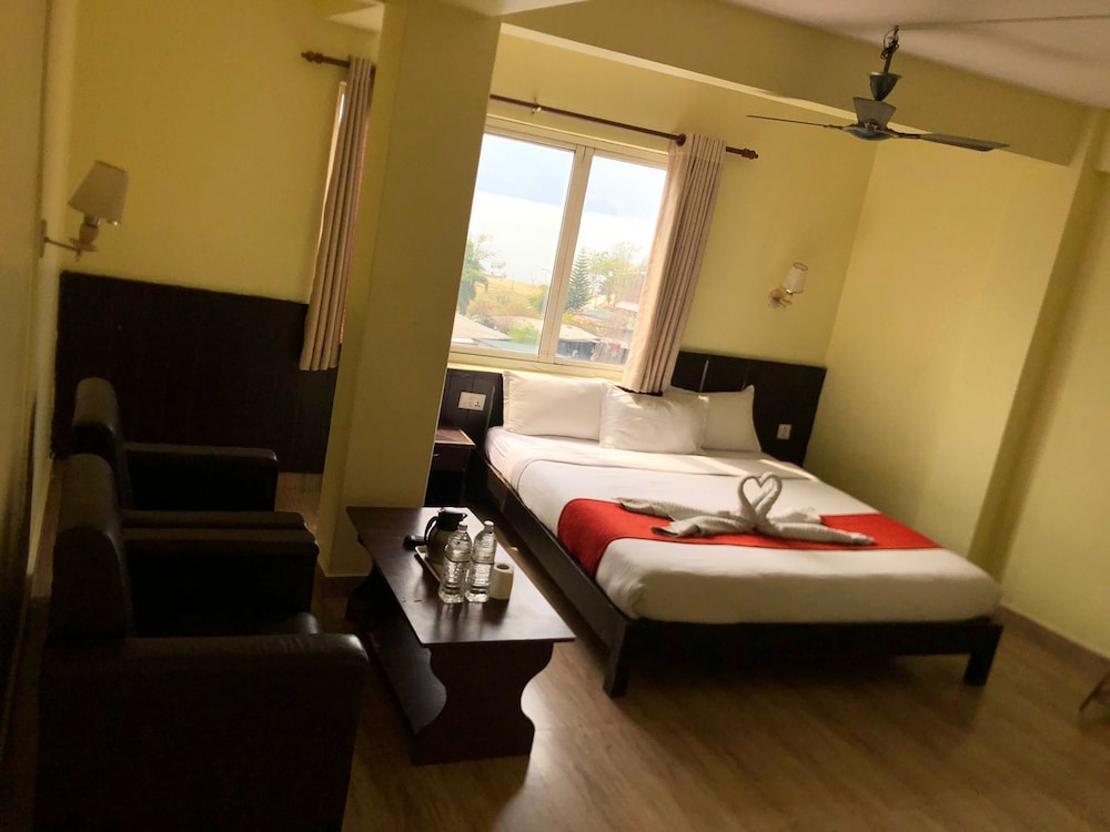 Hotel Fewa Dream 12/50