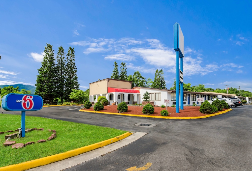 Motel6 Salem, VA 44/52
