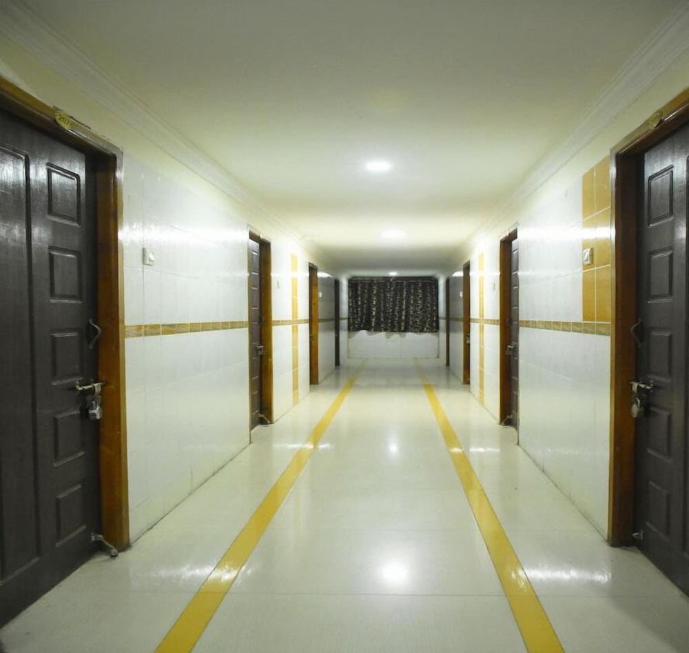 Hotel Govind Heights 3/40