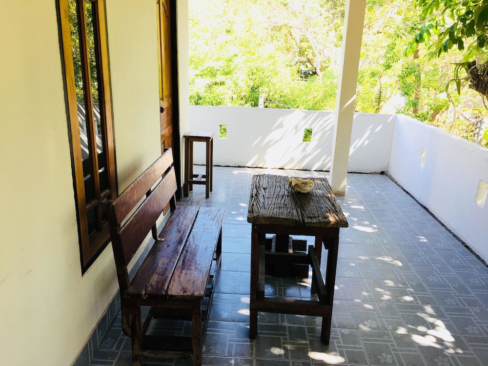 Miss Hong House 24/50