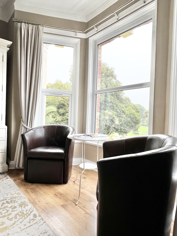 Devon House Guest House 31/50