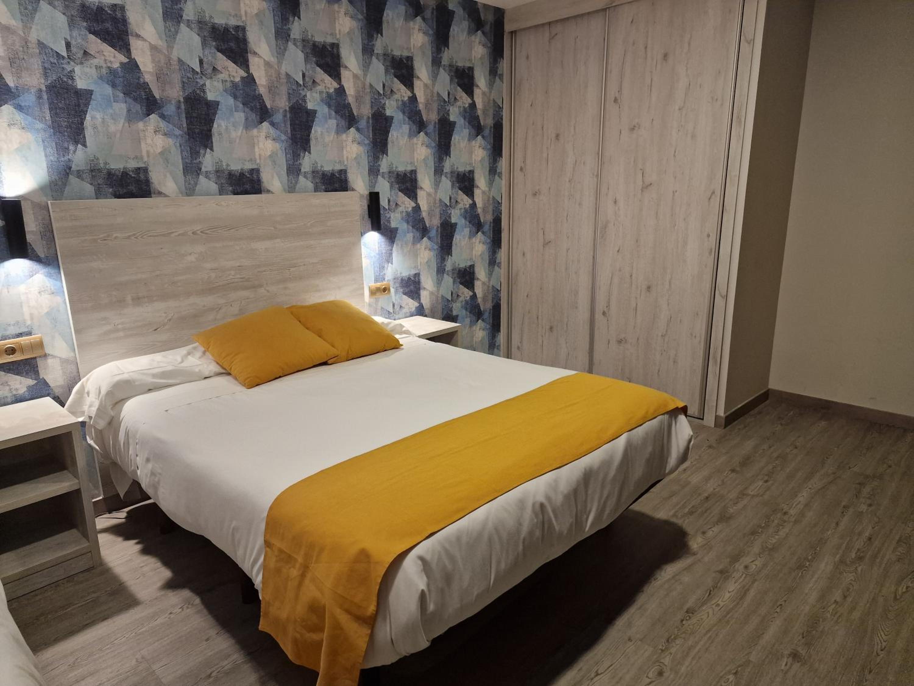 Hotel La Duquesa 15/50