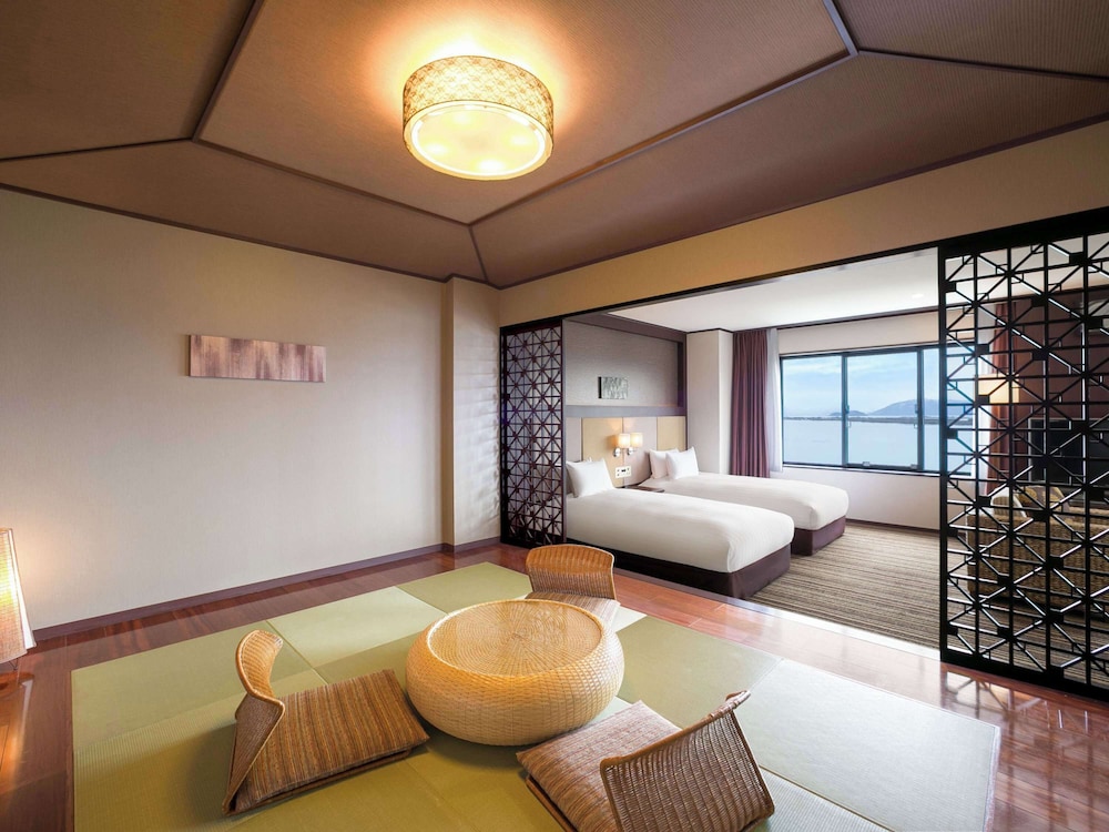 Japanese Western, Junior Suite, Twin Beds, 2 Futon Beds, Lake Side