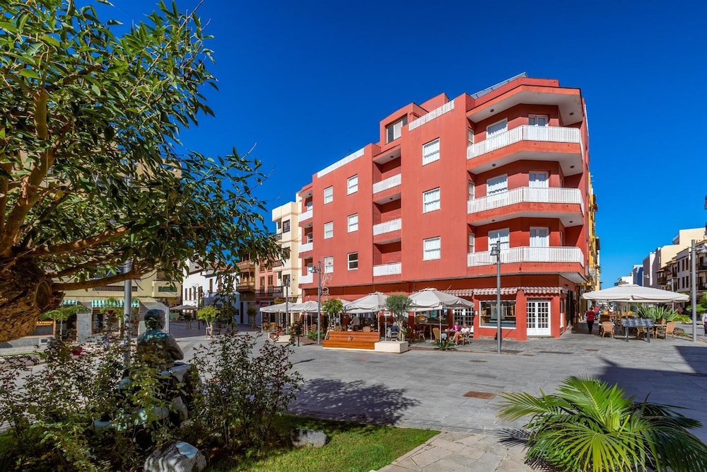 Maga Hotel 6/50