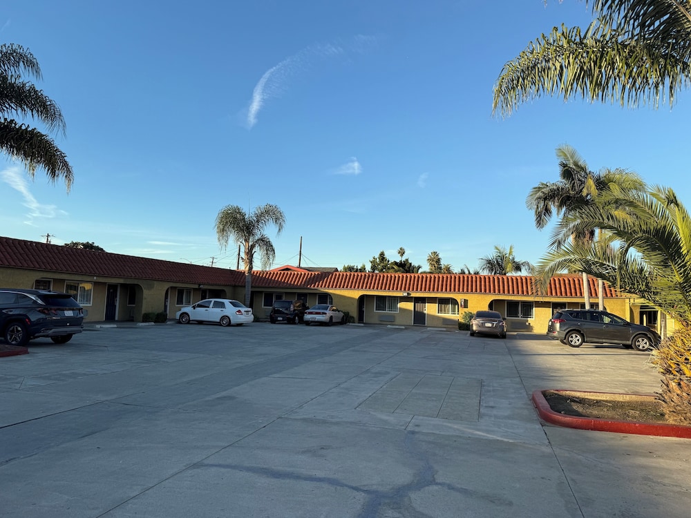 Rocky Inn Motel 25/44
