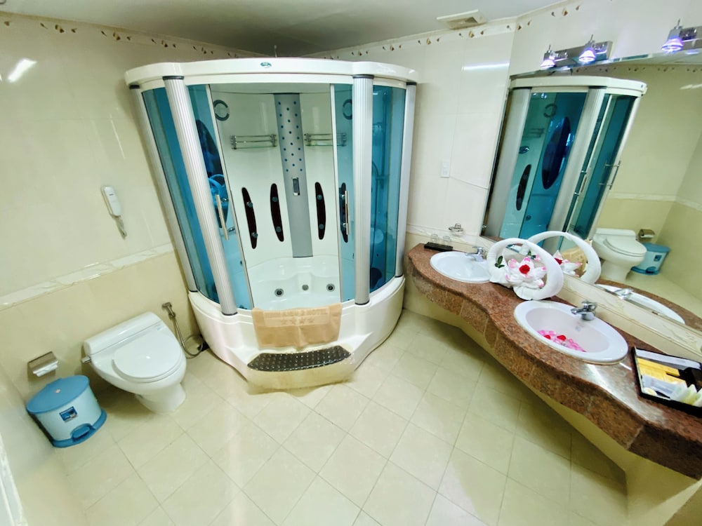 Ninh Kieu 2 Hotel 50/50