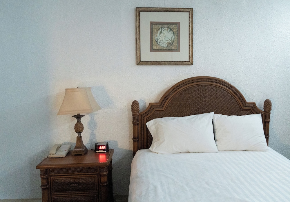Beach Club At Montego Inn photo2