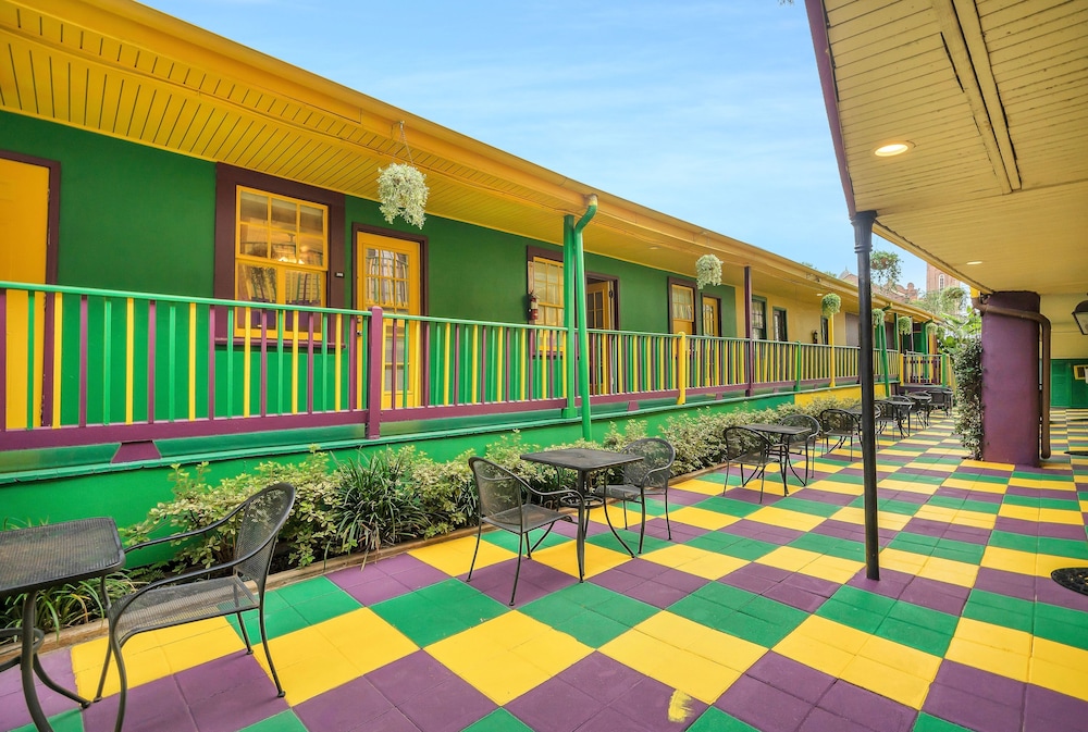 Historic Mardi Gras Inn 42/50