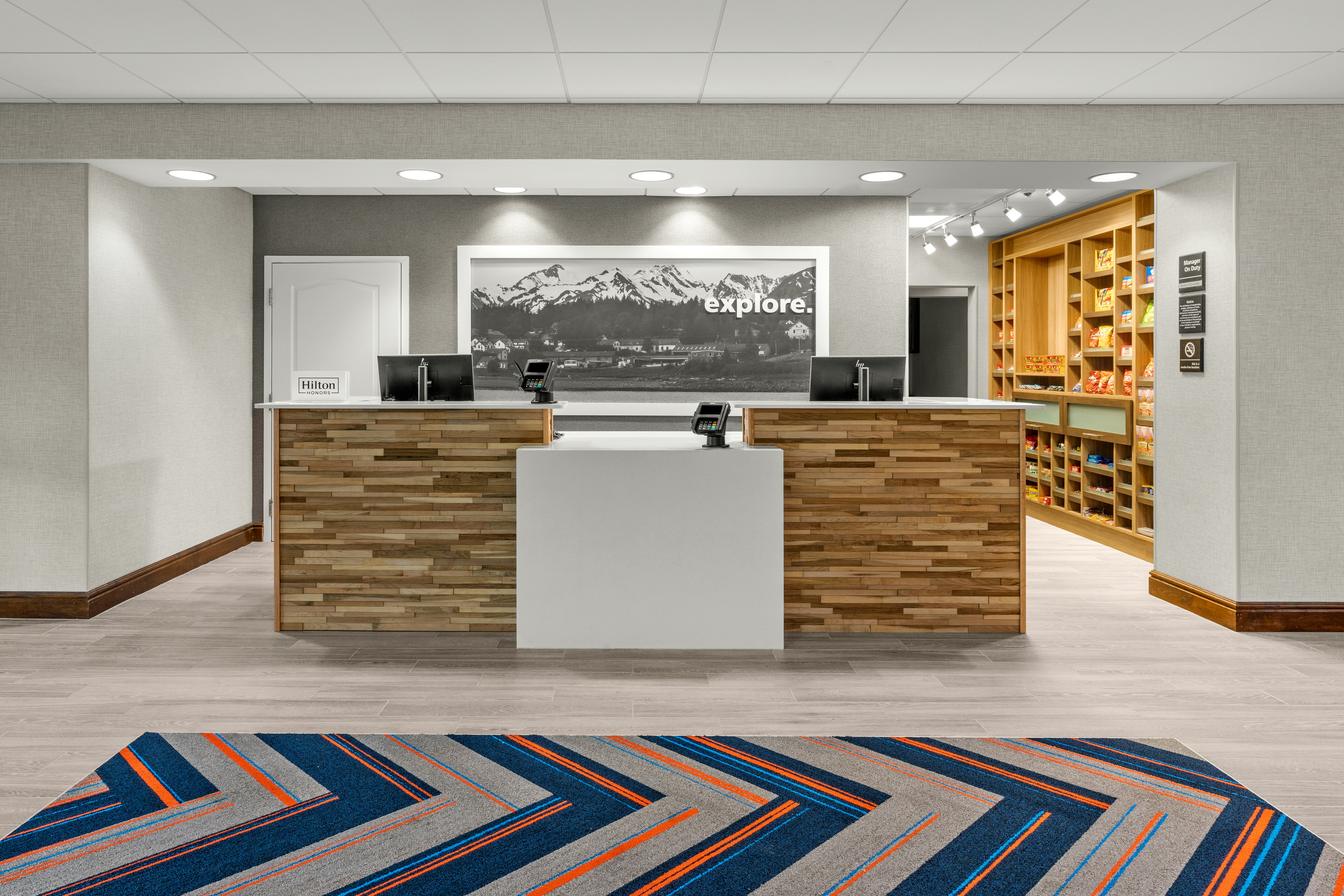 Hampton Inn and Suites Fairbanks 4/43