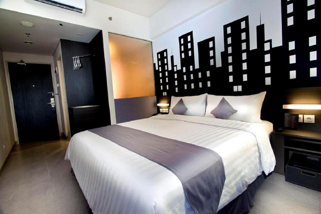 Standard, Double or Twin Bed