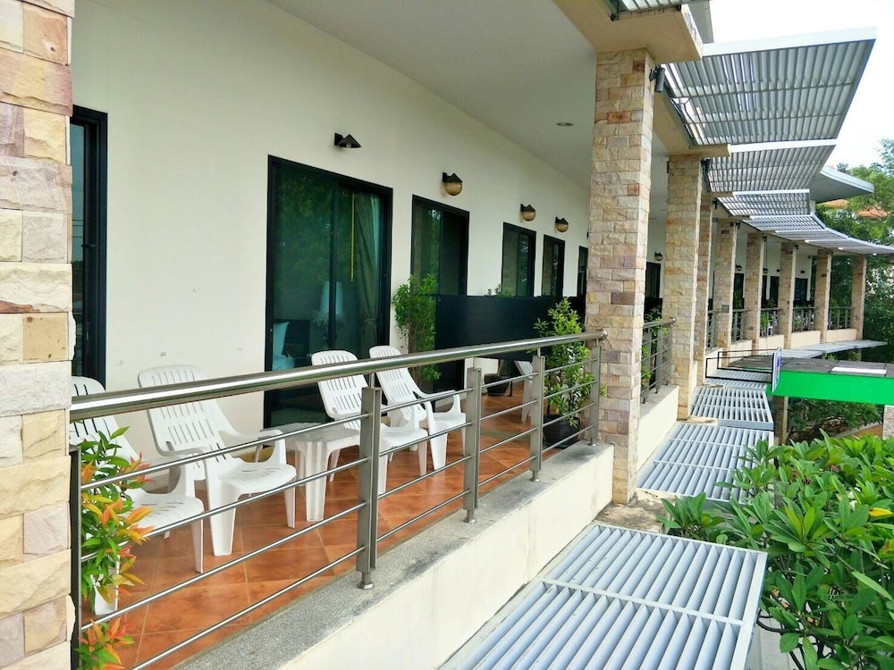 The Green Plaza Hotel (ex Boutique The Green Bay View Samui) 11/48