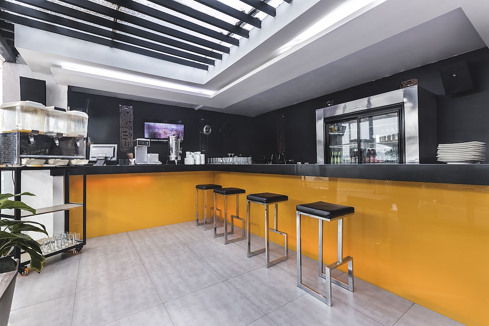 HOTEL 47 MEDELLIN STREET 4/59