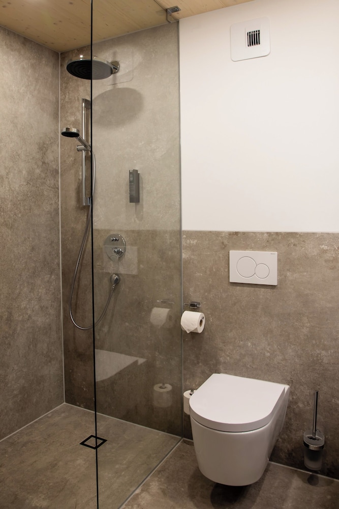 Hotel Nickisch 48/50
