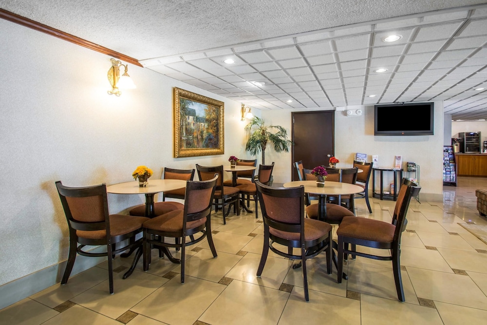 SureStay by Best Western Jacksonville Airport 35/54