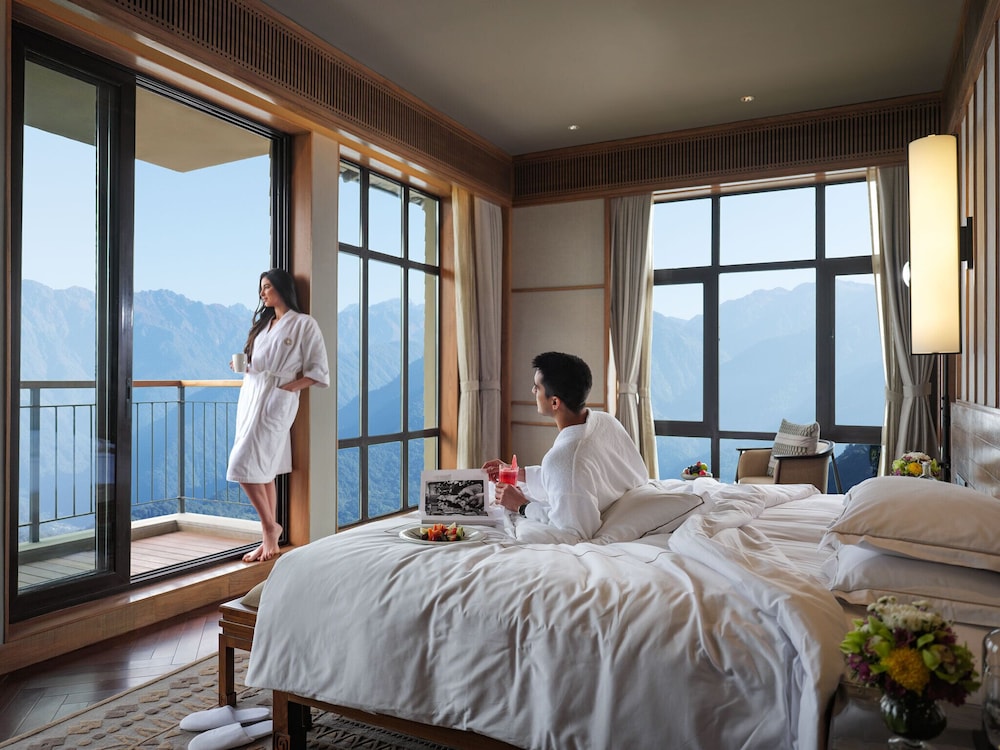 Taj Guras Kutir Gangtok 8/50