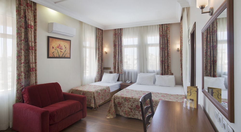 Triana Hotel 28/65