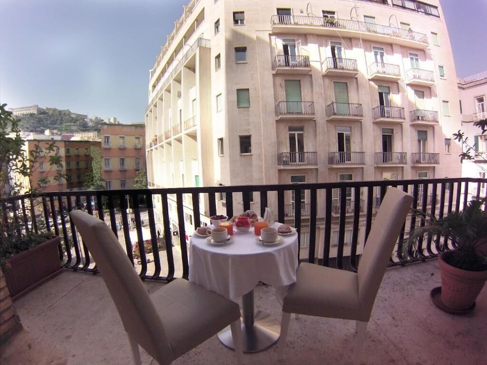 Boutique Hotel Piazza Carita 7/60