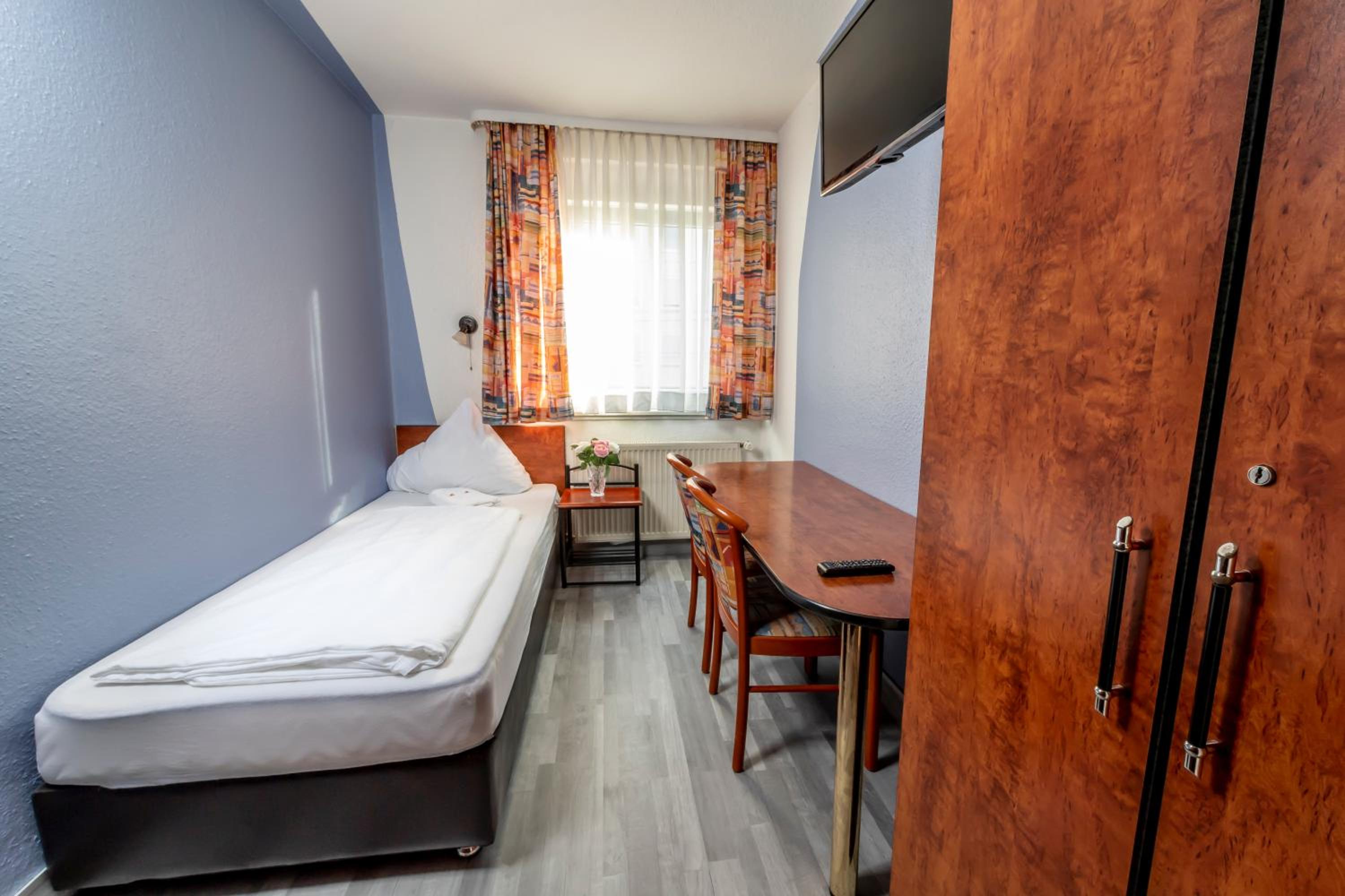 Hotel Stern 15/24