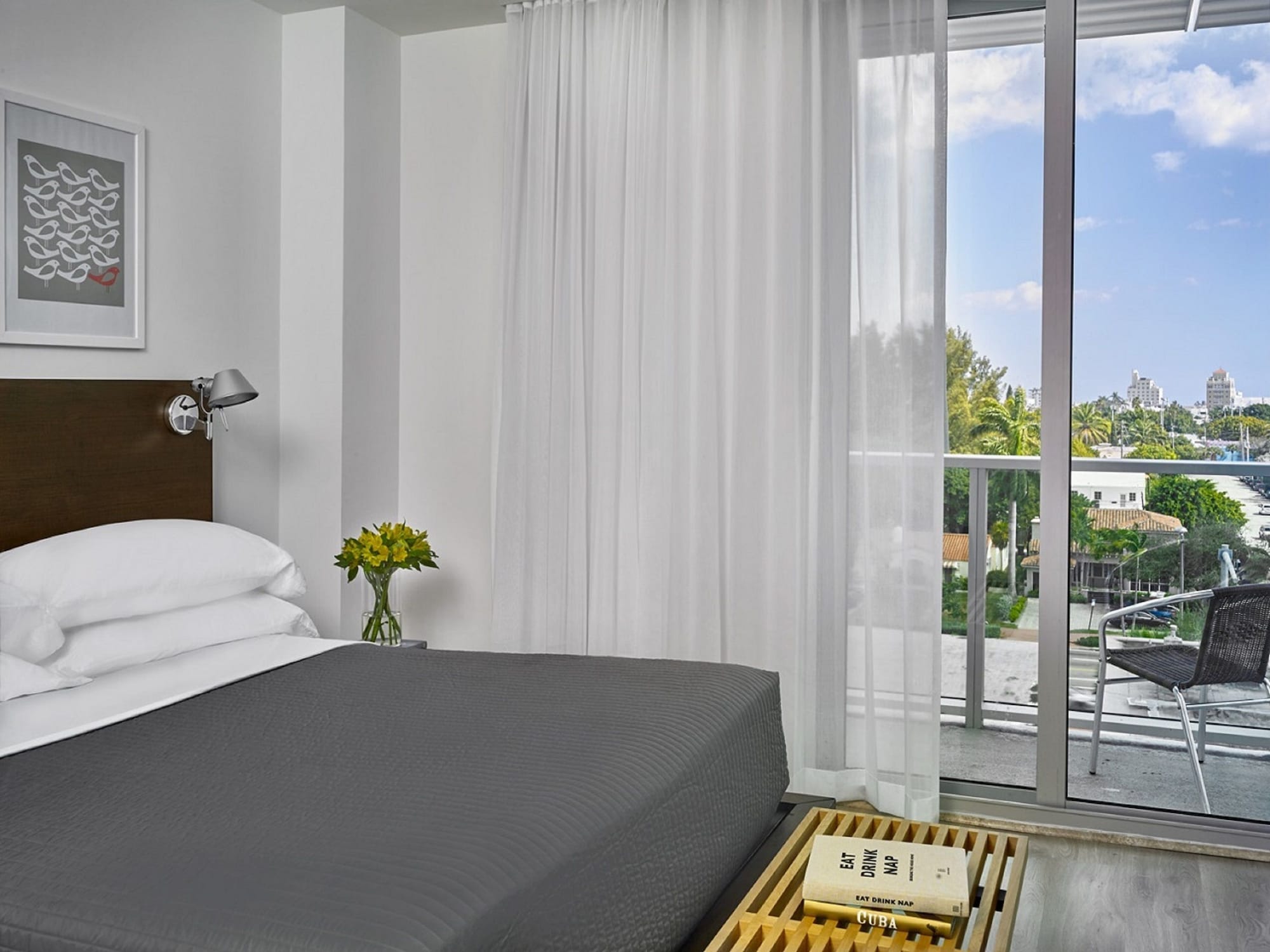 1 BEDROOM, URBAN, SUITE, BALCONY