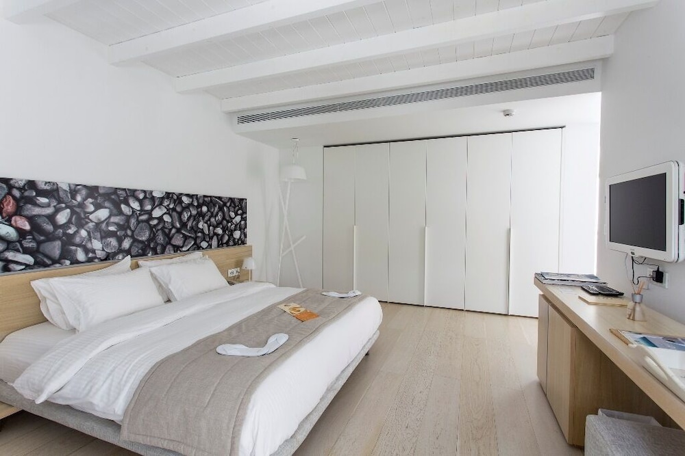 Patmos Aktis Suites And Spa 29/86