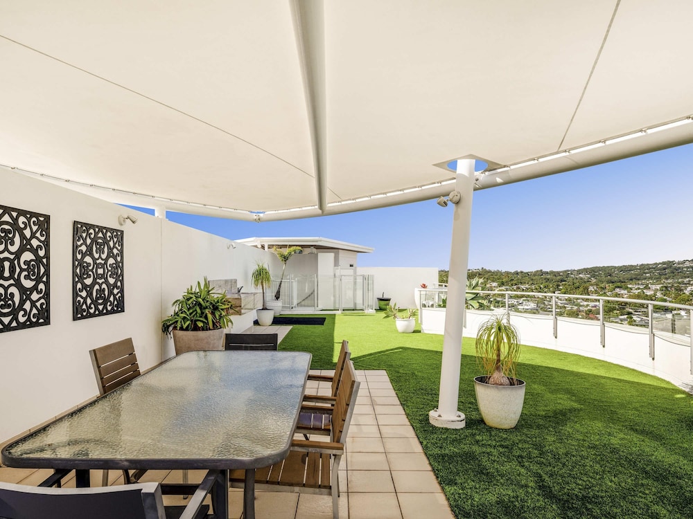 THE SEBEL MAROOCHYDORE 69/72