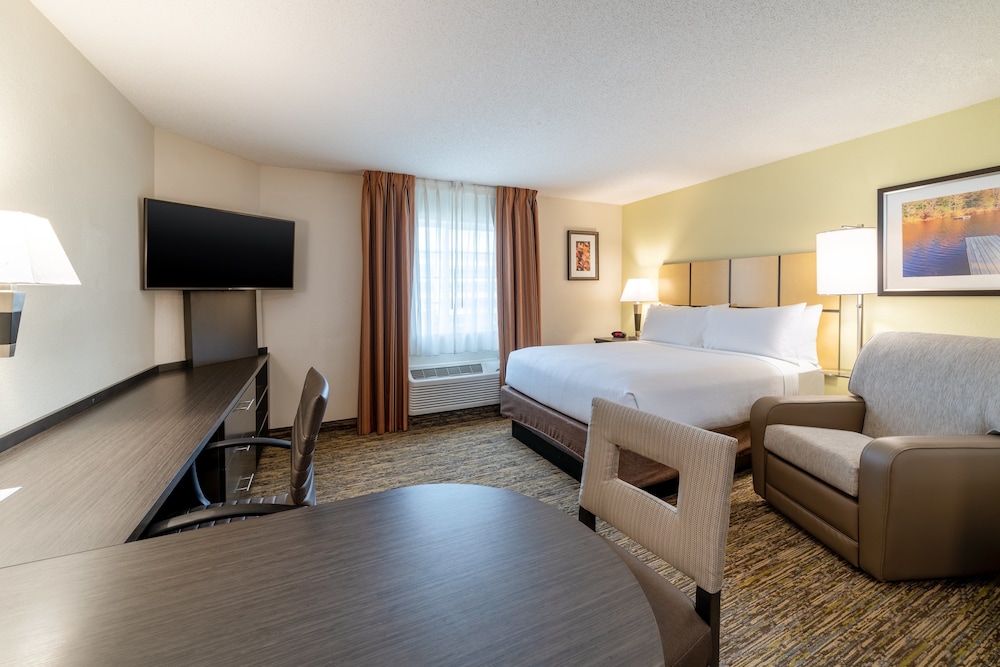 Candlewood Suites Washington Dulles 11/50