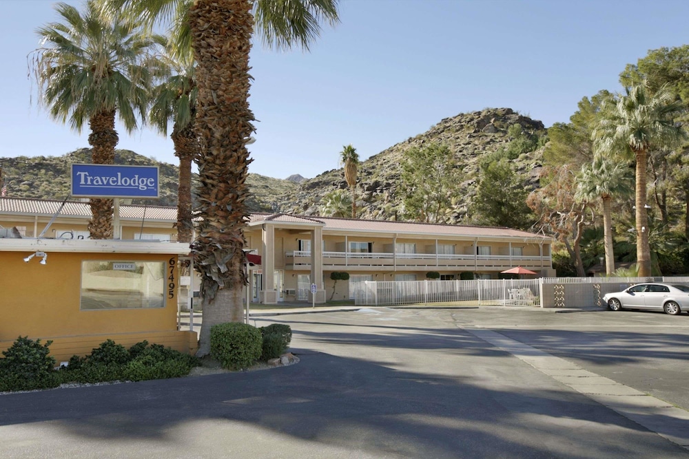 Sol Springs Inn