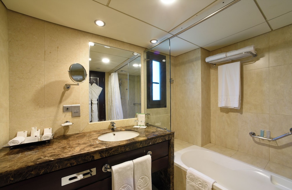 Studio, King Bed, City View, Raouche Arjaan By Rotana Beirut 2/2