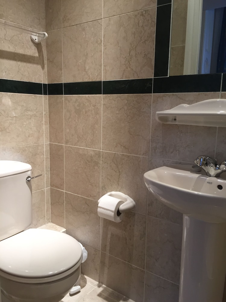 Brompton Hotel 51/60