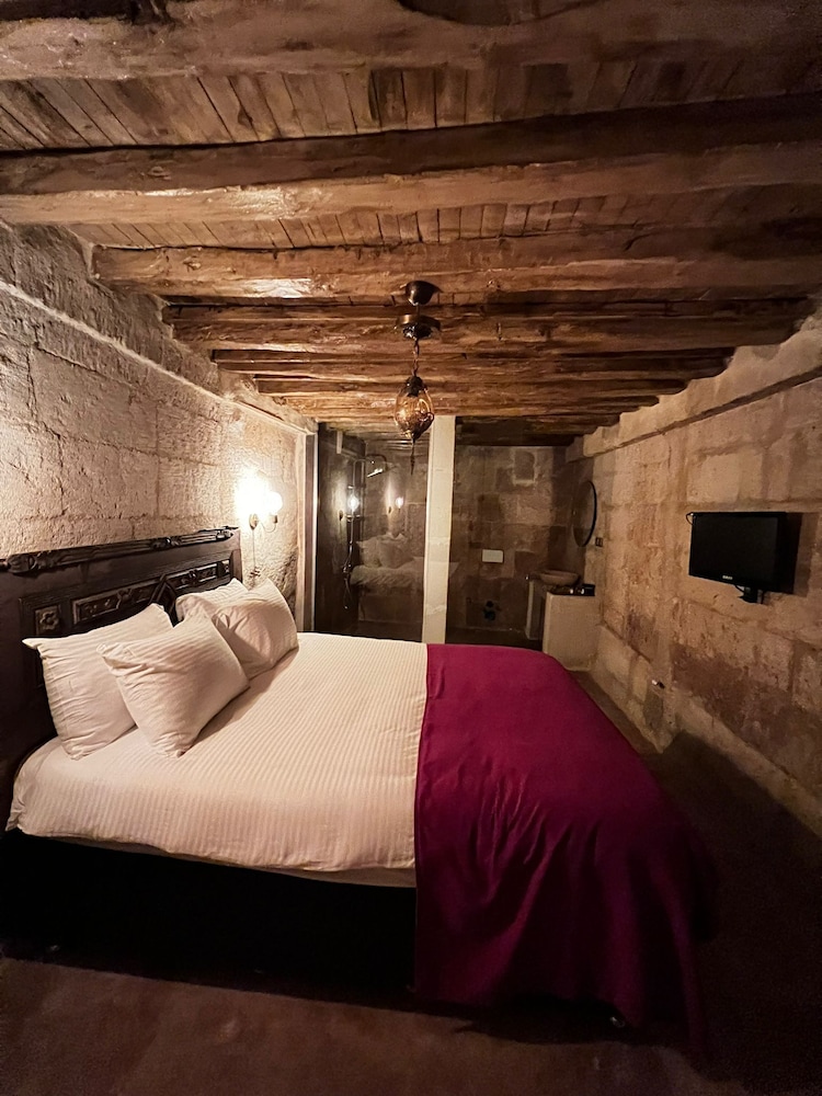 Roca Cappadocia 8/50