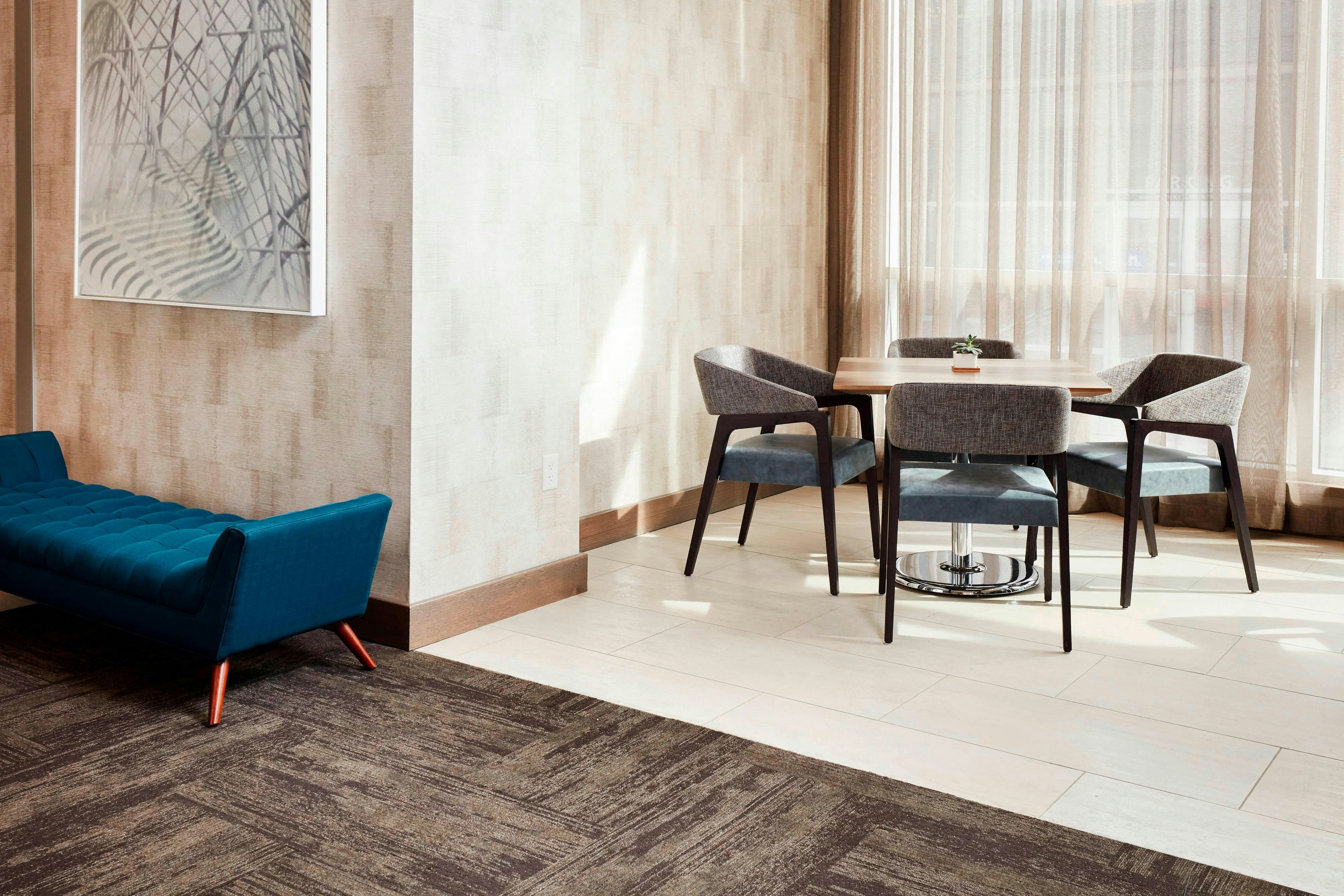 AC HOTEL CINCINNATI AT THE BANKS 25/55