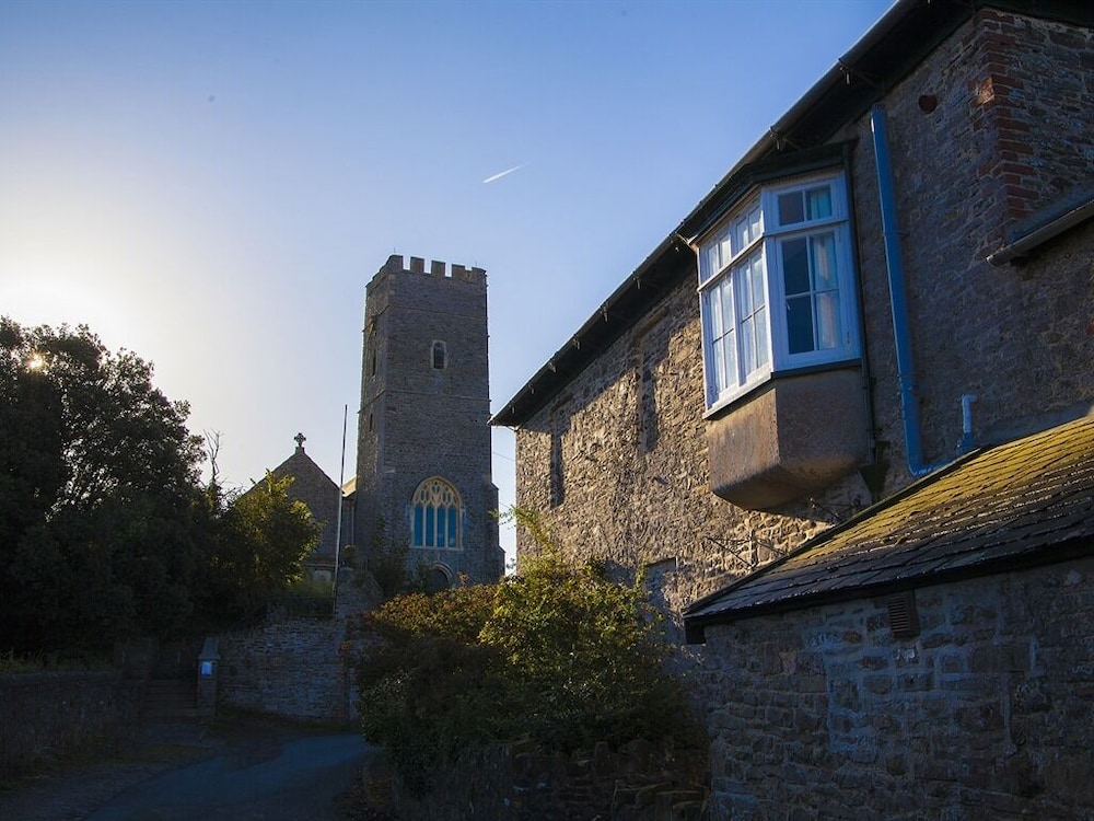 Instow Barton 14/19