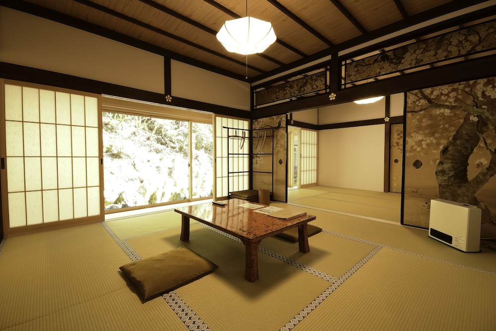 Koyasan Saizenin 48/64