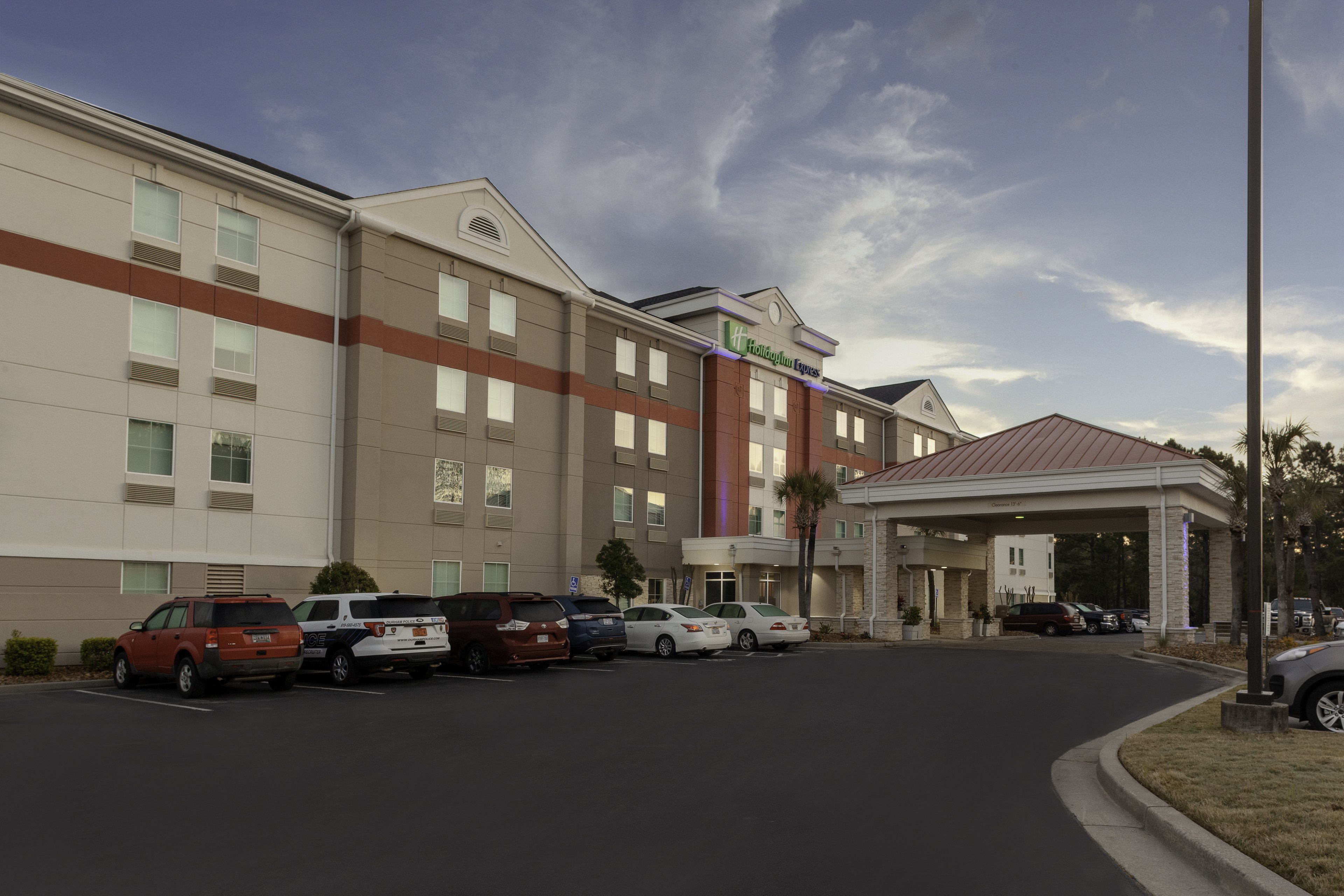 Holiday Inn Express Myrtle Beach-Broadway at the Beach 6/56