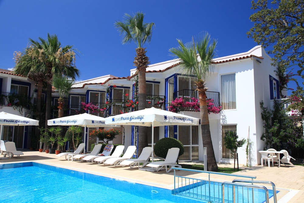 Catamaran Hotel 38/55
