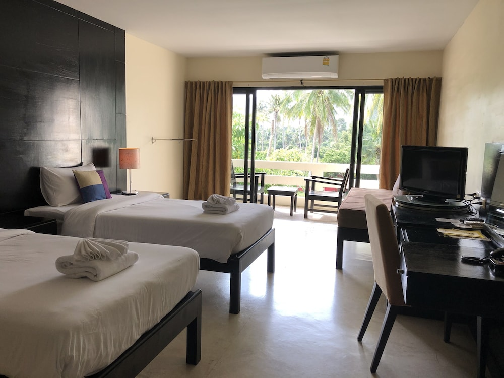 غرفة ديلوكس بسرير مزدوج أو سريرين منفصلين بشرفة، Amarin Samui Hotel 2/6