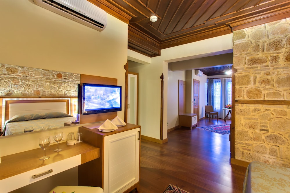 Dogan Hotel 52/72