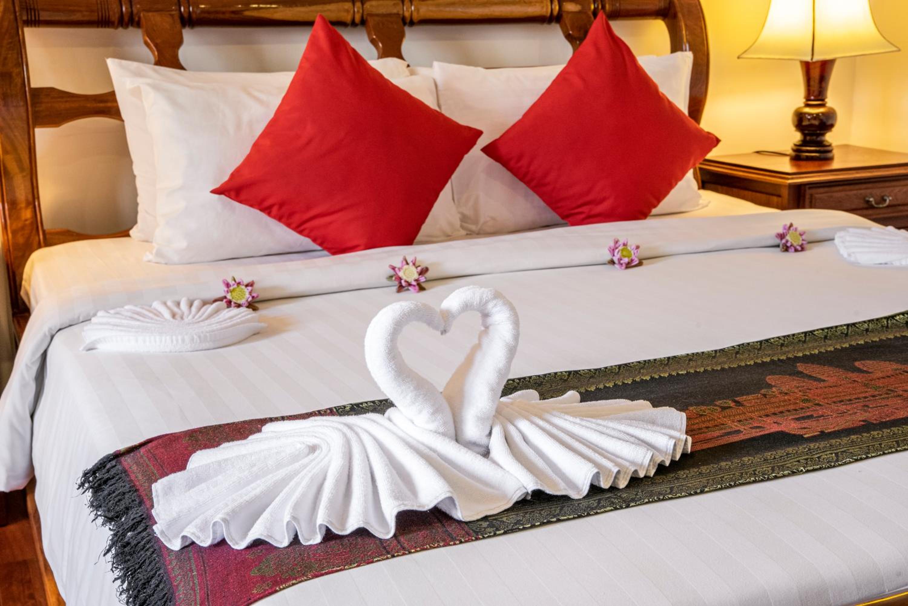 Executive, Suite, Royal Crown Hotel & Spa 8/10