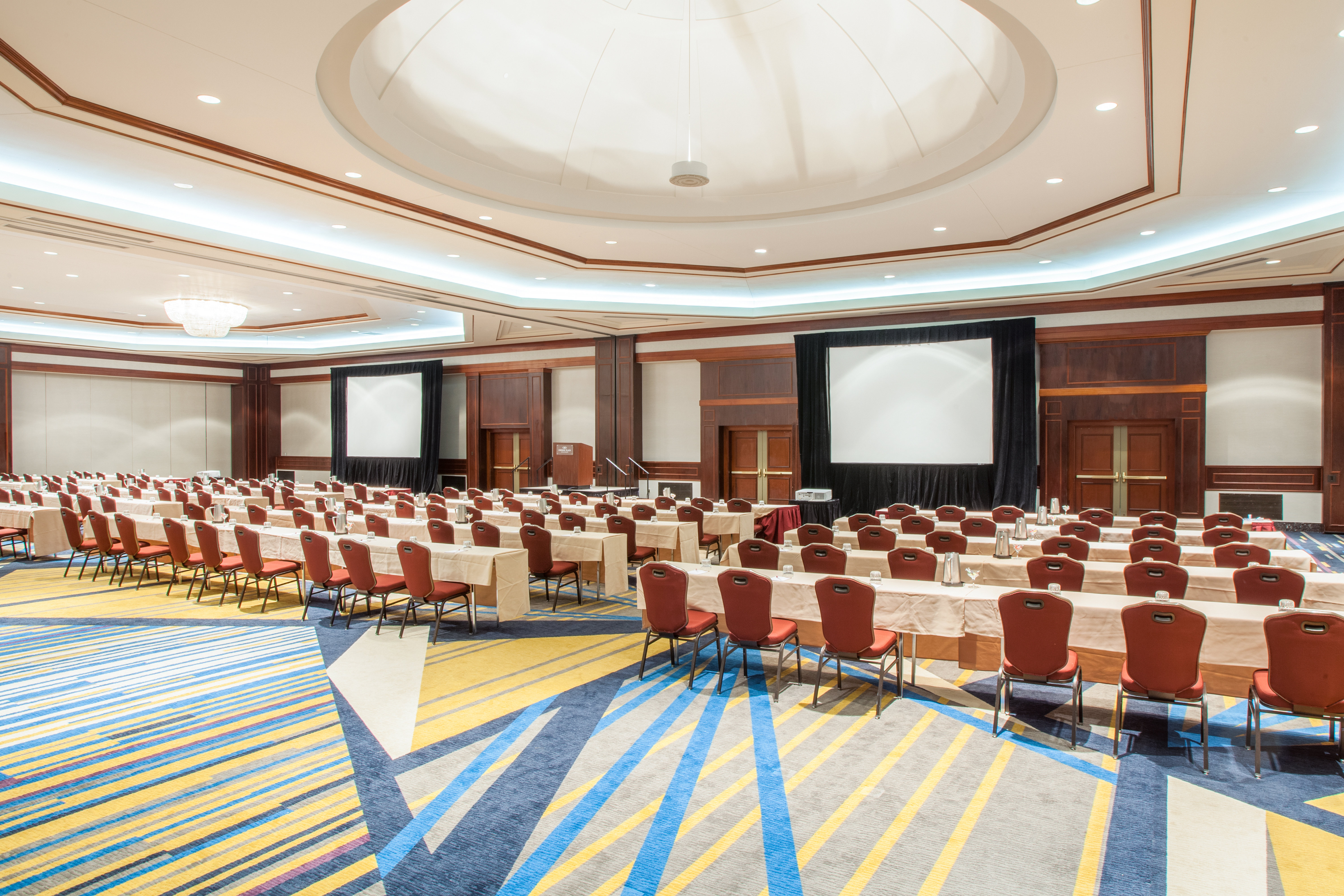 Crowne Plaza Springfield Convention CTR 64/77
