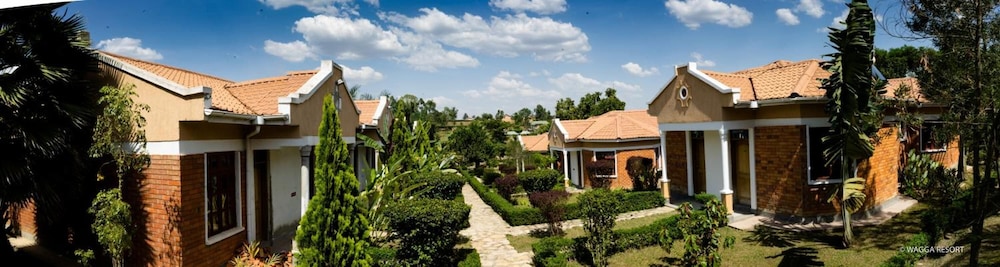 Wagga Resort Hotel 36/40