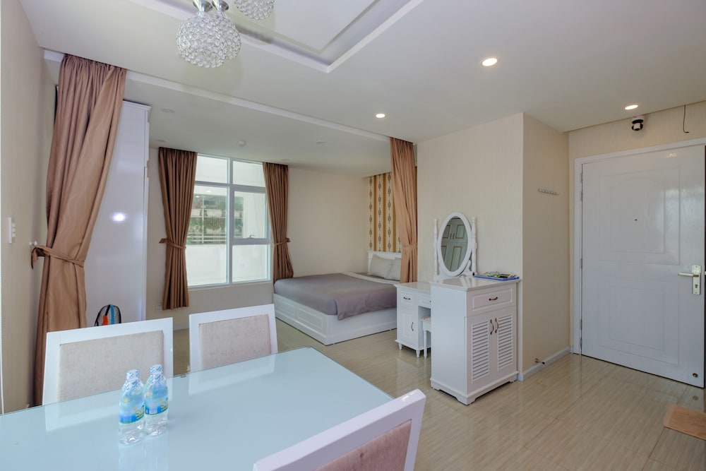 Sunrise Ocean View Apartment 37/77