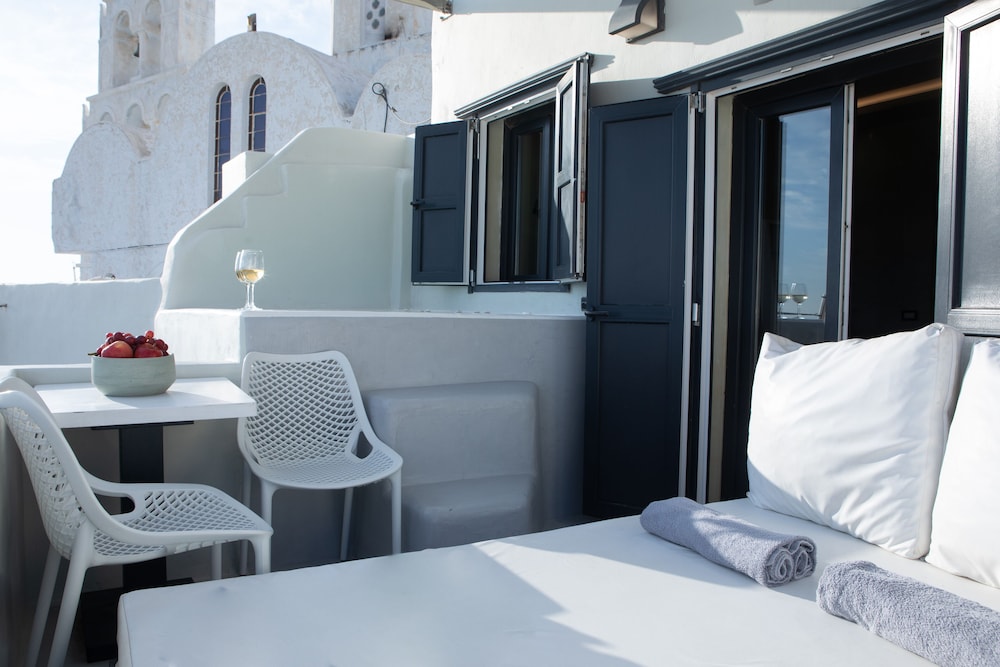 DELUXE, SUITE, SEA VIEW