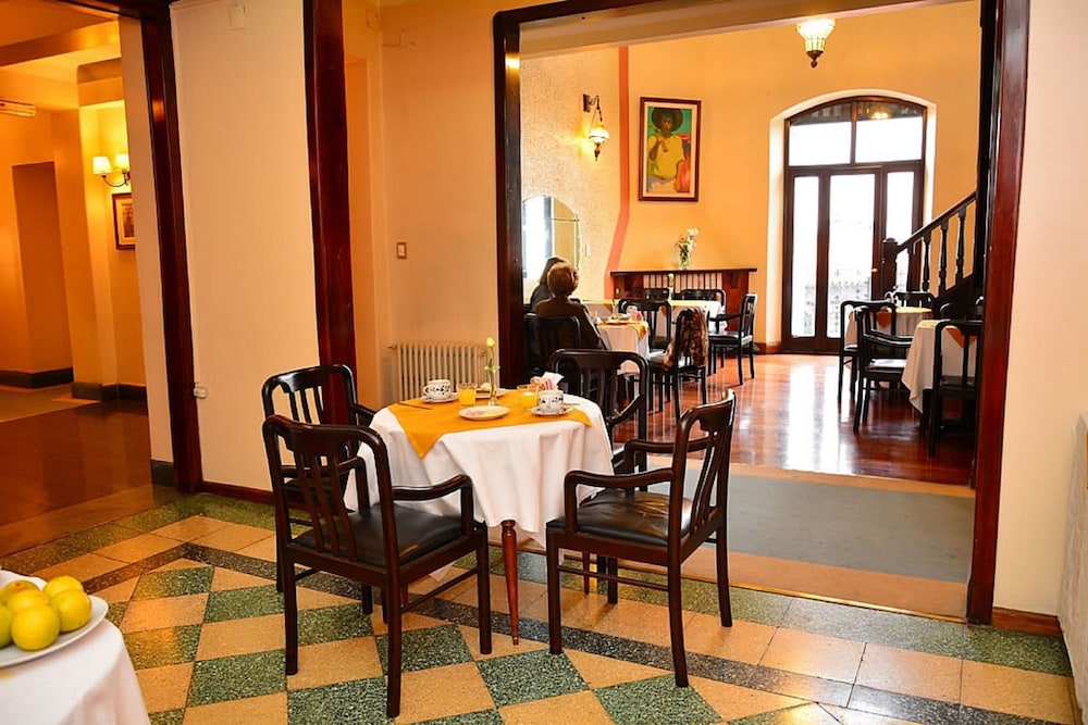 Hotel Colonial Salta 34/50