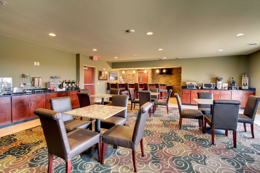 Stanton Inn And Suites 35/52